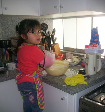 Muffins de fresa, -Lucianita haciendo kekes 007